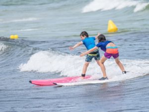 Clase Privada de Surf para niños en Alcudia