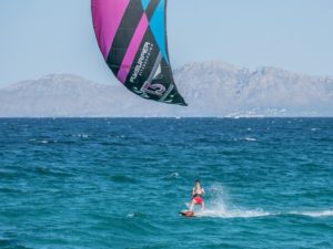 kitsurfing in alcudia with kitesurfing lessons for beginners