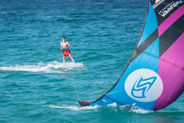 Private Lesson KiteSurf in Majorca for children with footstraps or Strapless