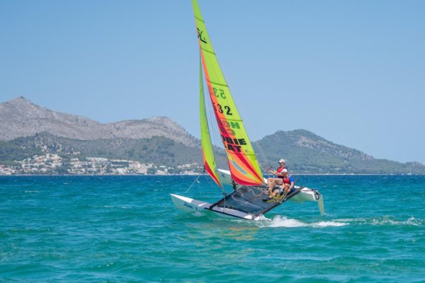 catamaran course in mallorca in watersportamallorca