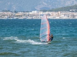 Curso de perfeccionamiento de windsurf en mallorca