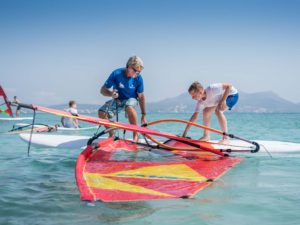 Curso Iniciación Windsurf niños