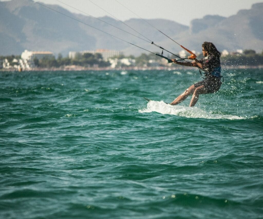 How to kitesurf