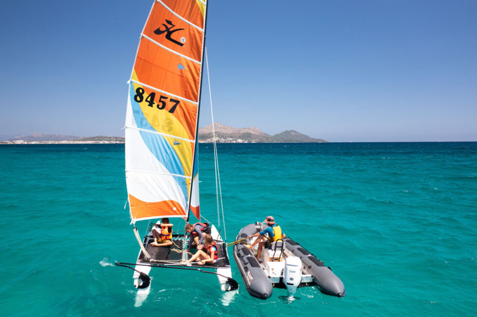 catamaran sailing courses